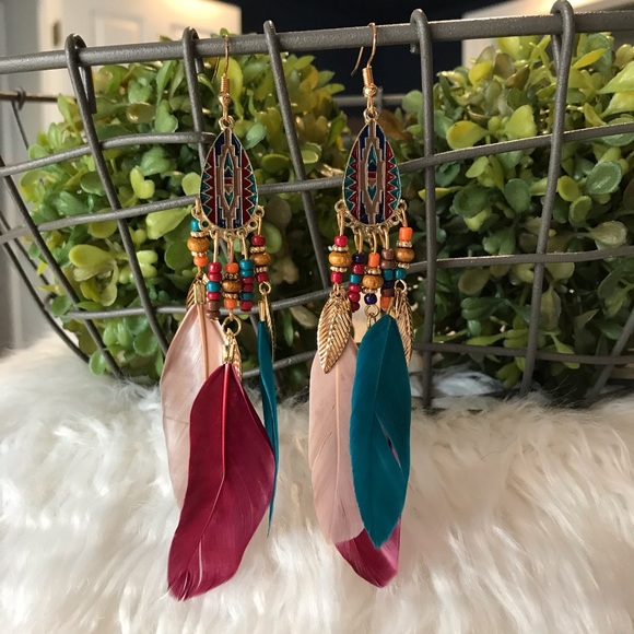 Jewelry - 2/$15 ❤️ Statement Feather Tassel Earring